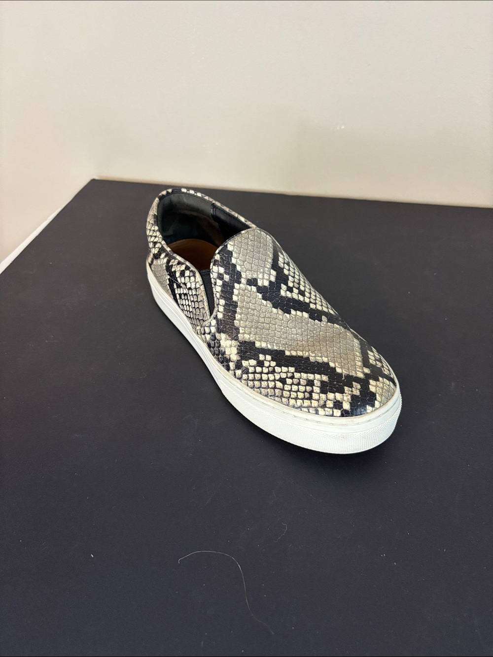 Tory Burch Snakeskin Embossed Slip on Shoes Sneakers Size 6.5